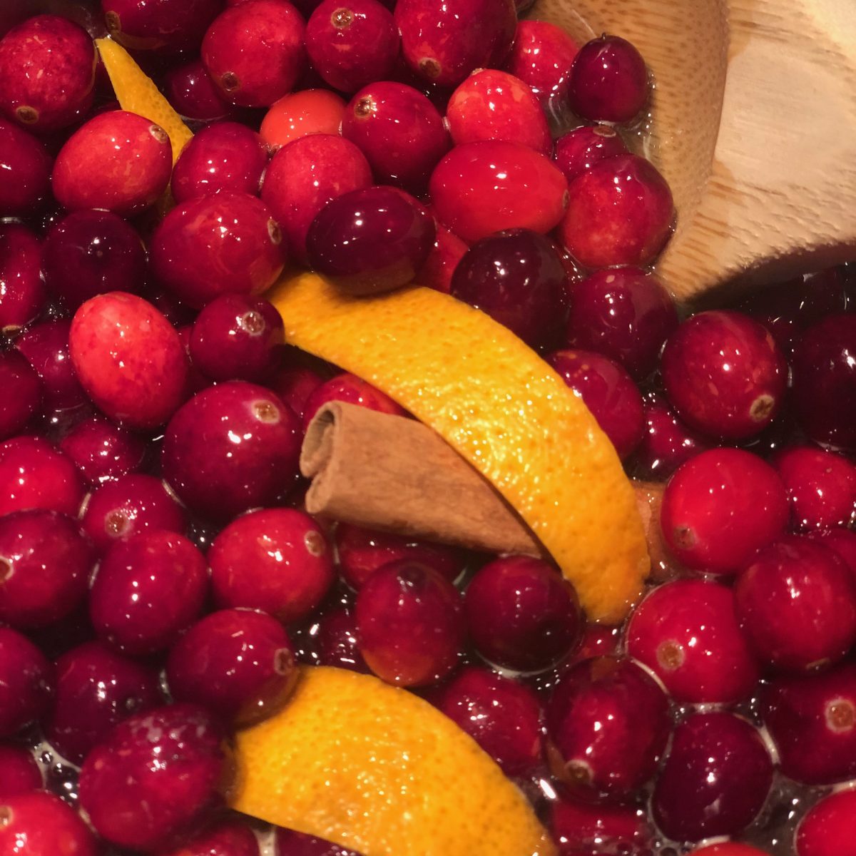 Easy Homemade Cranberry&nbsp;Sauce