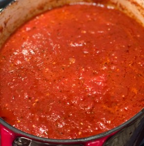 My Simple Slow-Cooked Italian Tomato Sauce&nbsp;Recipe